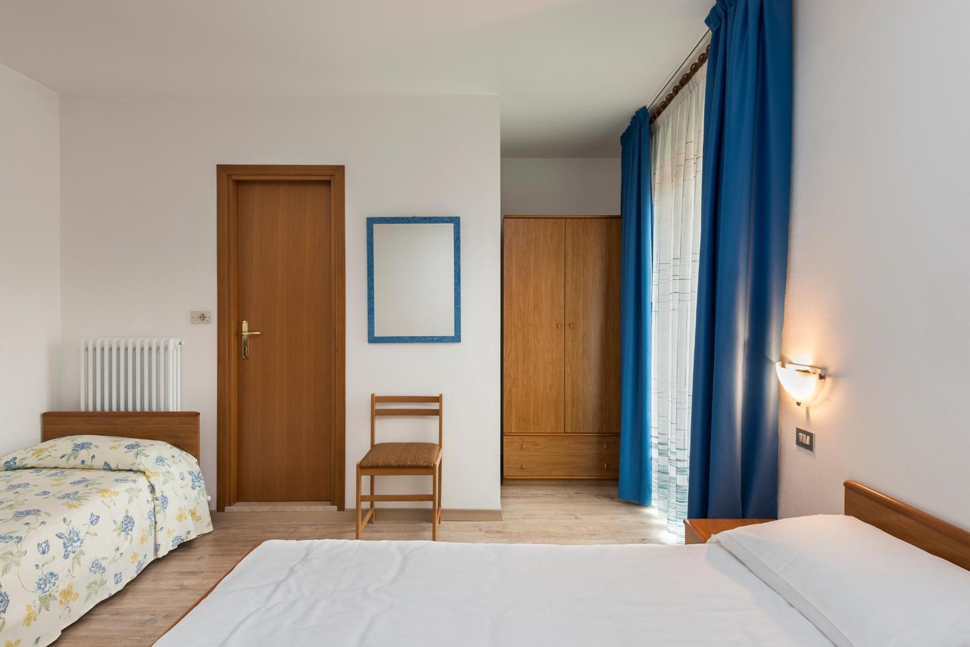 Hotel Villa Al Vento Торболе Номер фото
