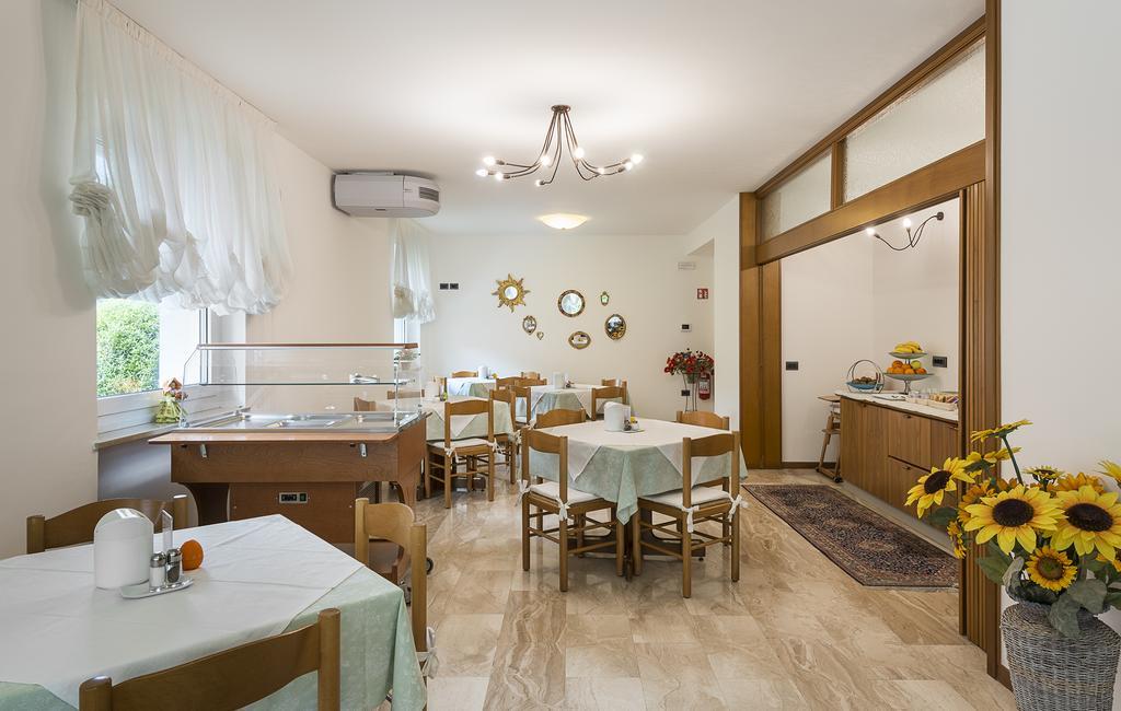 Hotel Villa Al Vento Торболе Экстерьер фото