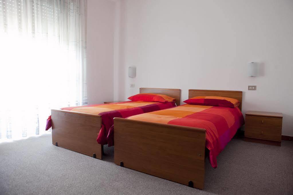 Hotel Villa Al Vento Торболе Экстерьер фото