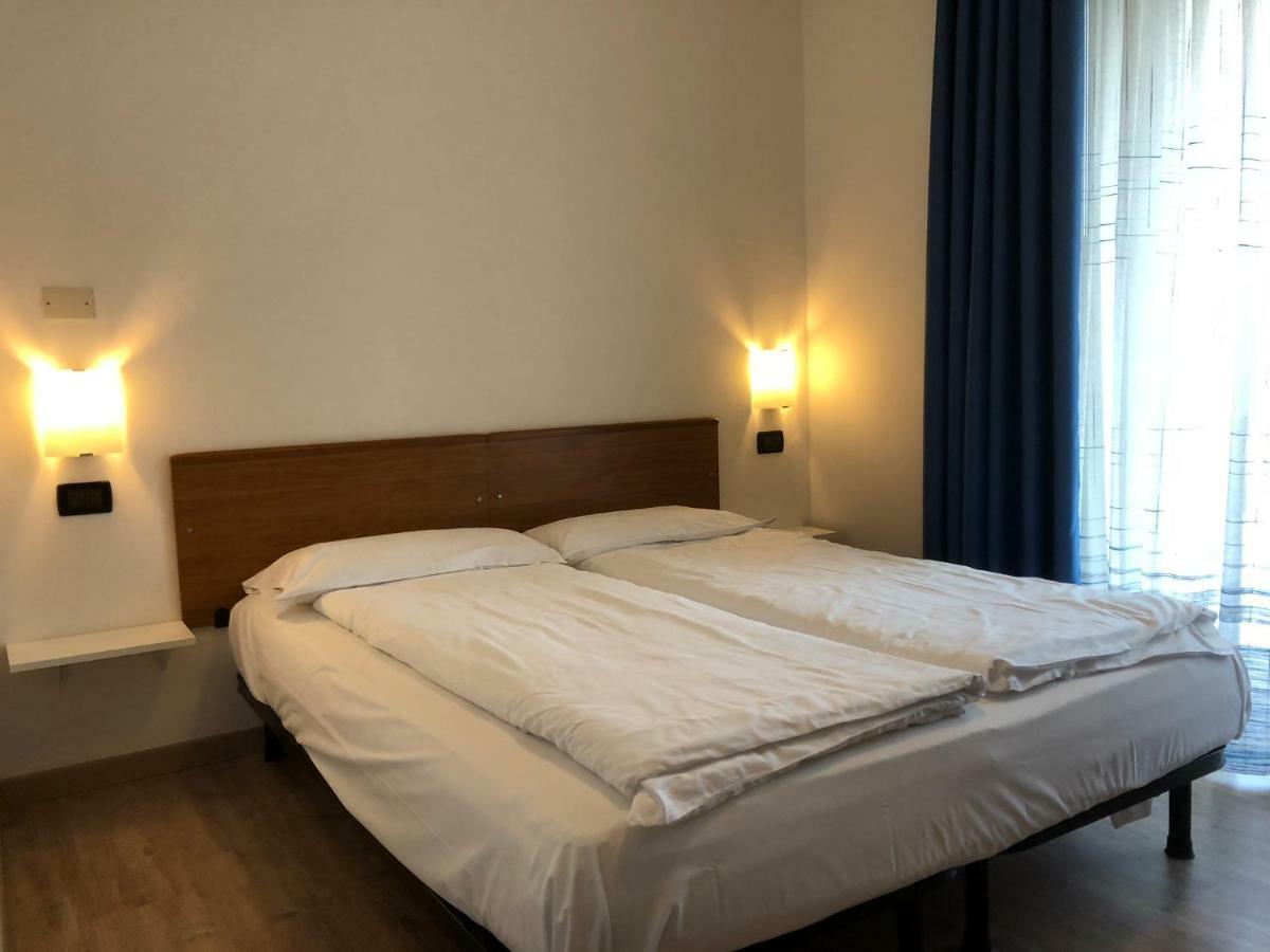 Hotel Villa Al Vento Торболе Экстерьер фото